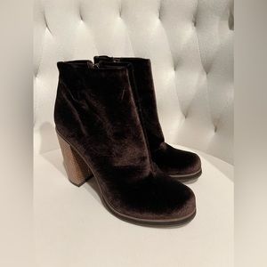 Lien Do Anthropologie Womens Brown Velvet Magdalena Block Heel Booties Size7